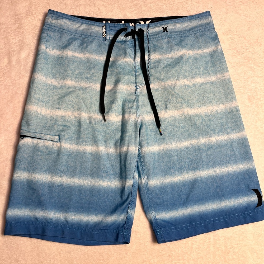 Hurley Men’s Blue Ombre Swim Board Shorts with Black Drawstring